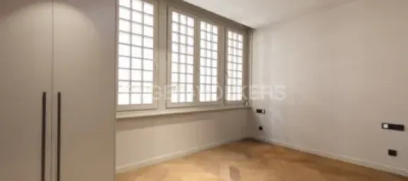 4 bedrooms Apartment in Ciutat Vella, Spain No. 104011 14