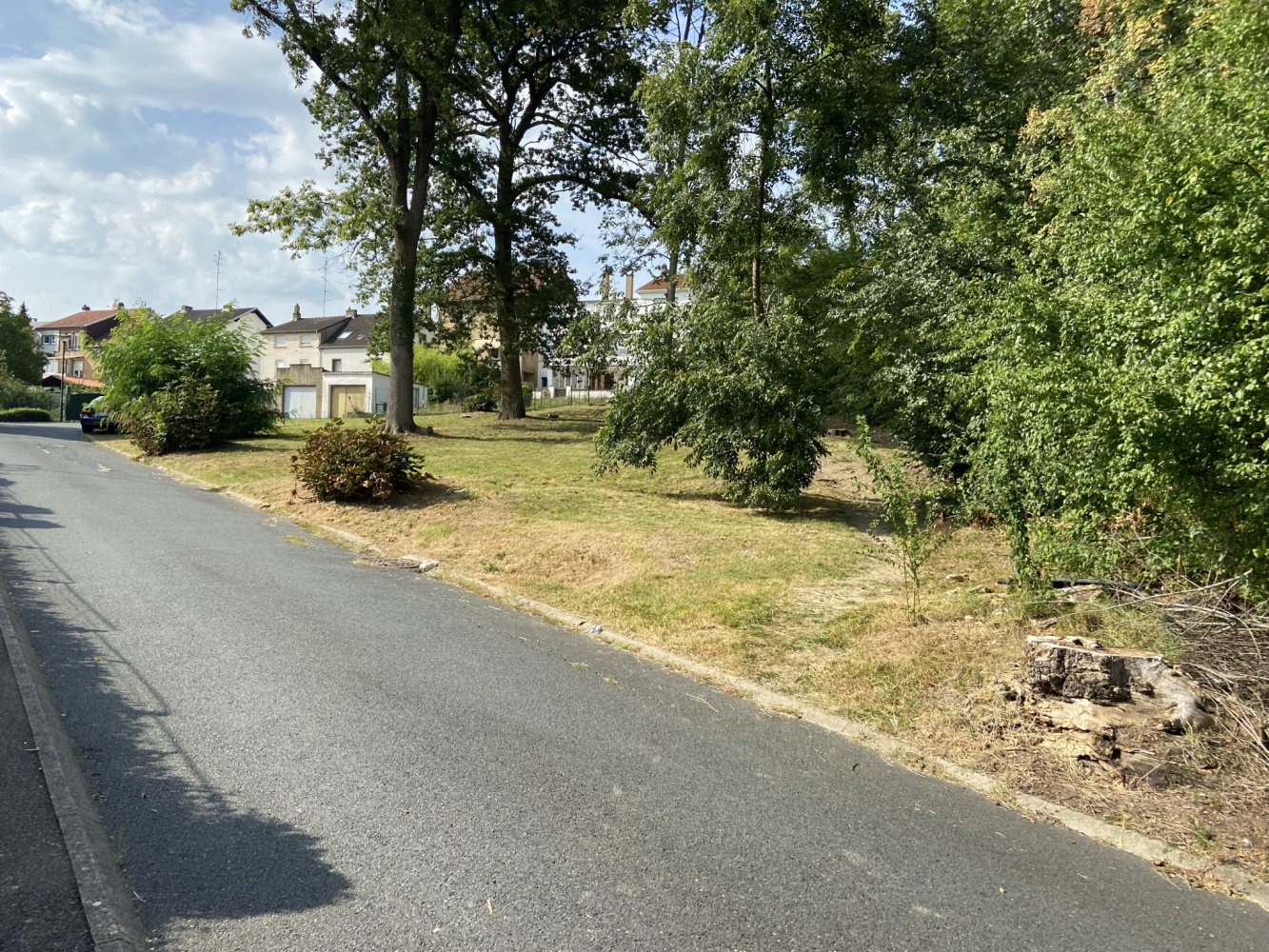  Land in Sarreguemines, France No. 351262