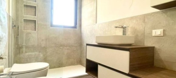 3 bedrooms Apartment in Bologna, Italy No. 15190 24