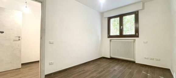 3 bedrooms Apartment in Bologna, Italy No. 15190 15