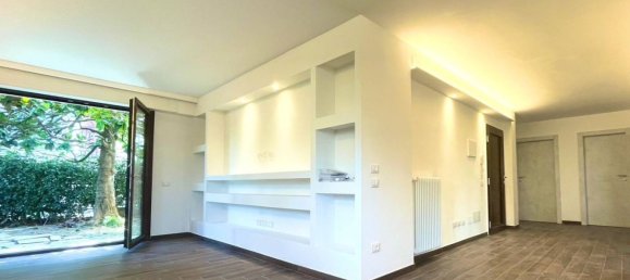 3 bedrooms Apartment in Bologna, Italy No. 15190 12