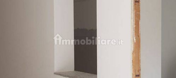 Apartamento de 3 dormitorios en Aprilia, Italy No. 13588 6