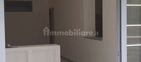 Apartamento de 3 dormitorios en Aprilia, Italy No. 13588 4