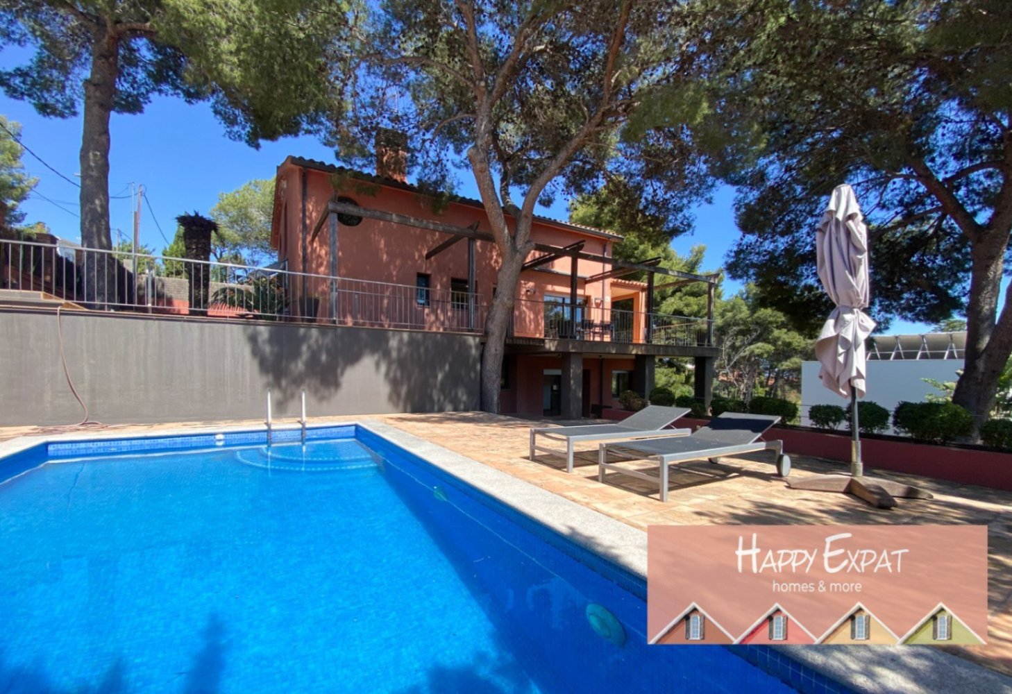 5 غرف نوم فيلا في Castelldefels, Spain رقم 286551