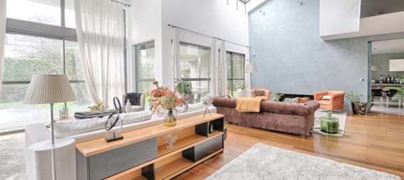 5 bedrooms House in Saint-Maur-des-Fosses, France No. 186249 2