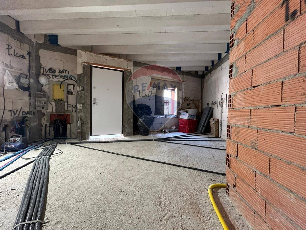 5غرفة منزل في Assemini, Italy رقم 27680