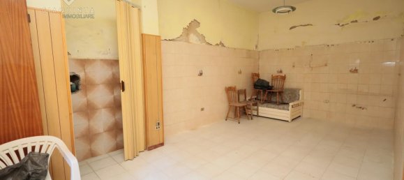 4 rooms House in Palagonia, Italy No. 232659 14