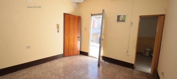 4 rooms House in Palagonia, Italy No. 232659 2