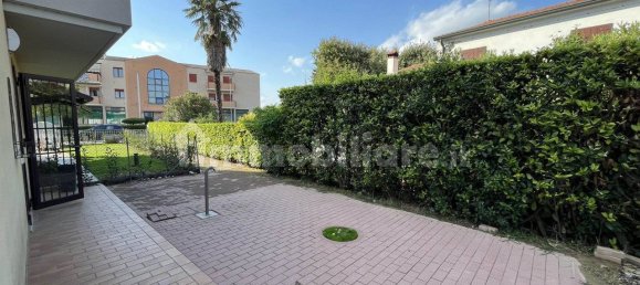 3 bedrooms Villa in Veggiano, Italy No. 325515 21