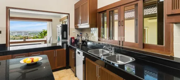 6 bedrooms House for sale in Phuket, Southern Thailand, Thailand № 74033 11