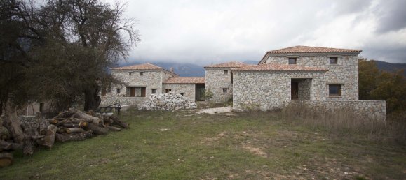 360m² Property in Laconia, Greece No. 3414 8