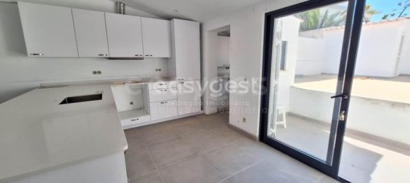 3 bedrooms House in Luz, Portugal No. 63760 8