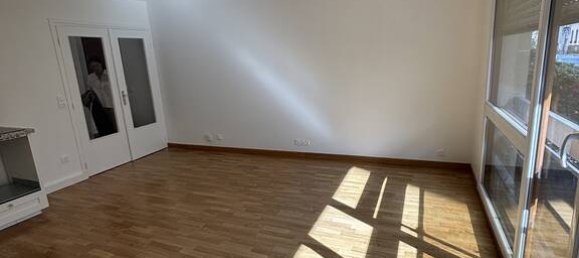 Квартира с 2 спальнями в Монтрёй, Франция № 333462 9