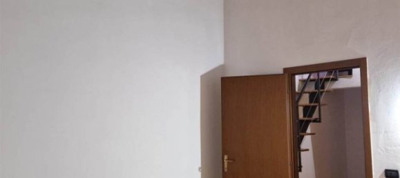 3 Schlafzimmer Haus in Campi Bisenzio, Italy, Nr. 328832 16