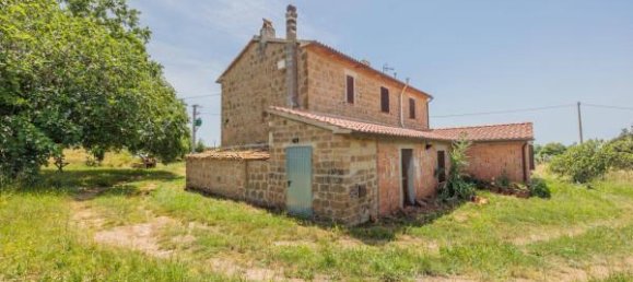 4 rooms House in Sorano, Italy No. 111947 7