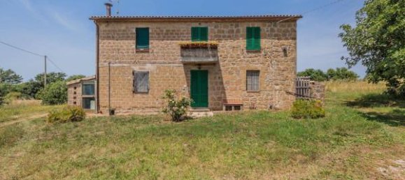 4 rooms House in Sorano, Italy No. 111947 2