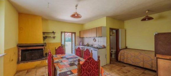 4 rooms House in Sorano, Italy No. 111947 17