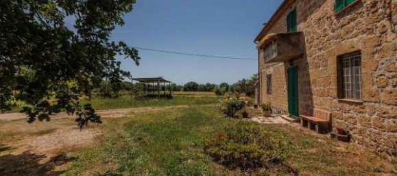 4 rooms House in Sorano, Italy No. 111947 10