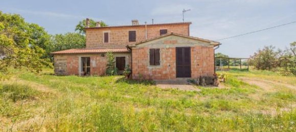 4 rooms House in Sorano, Italy No. 111947 6