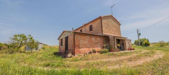 4 rooms House in Sorano, Italy No. 111947 5