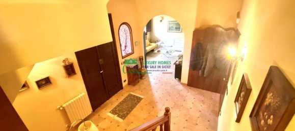 3 bedrooms Villa in Ragusa, Italy No. 172956 8