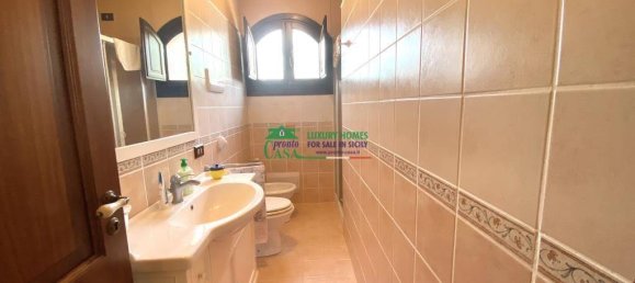 3 bedrooms Villa in Ragusa, Italy No. 172956 6