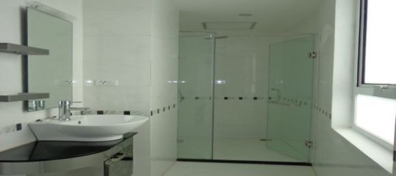 Apartamento de 3 dormitorios en Tay Ho, Vietnam No. 6688 5