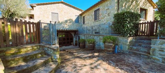 5 bedrooms House in Tuoro sul Trasimeno, Italy No. 54191 9