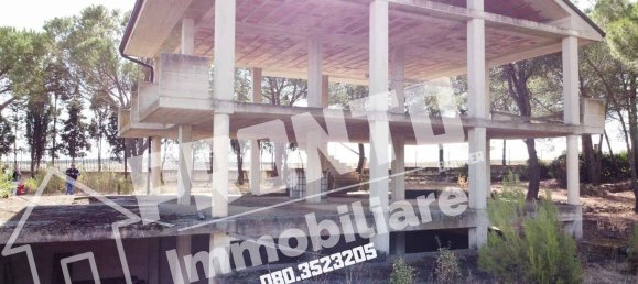 Дом с 8 спальнями в Альтамура, Италия № 84828 11