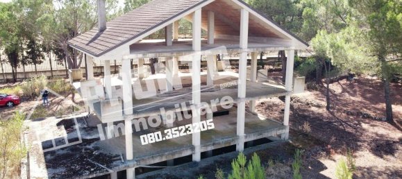 Дом с 8 спальнями в Альтамура, Италия № 84828 8