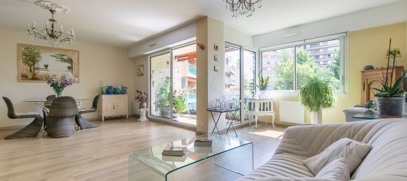 Apartamento de 2 dormitorios en Marseille, France No. 338568 6