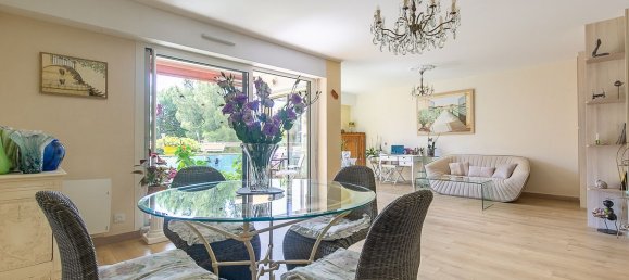 Apartamento de 2 dormitorios en Marseille, France No. 338568 4