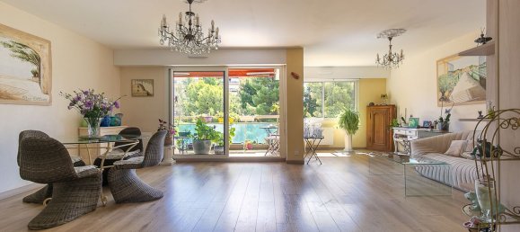 Apartamento de 2 dormitorios en Marseille, France No. 338568 5