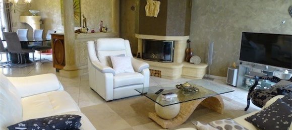 3 bedrooms House in Talange, France No. 266083 2