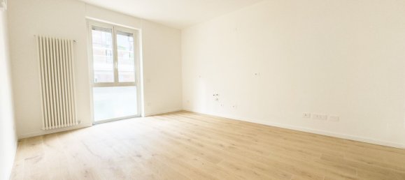 3-Zimmer Wohnung in Milan, Italy, Nr. 303748 3