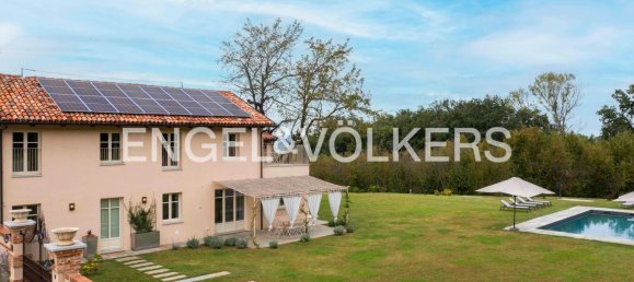 4 bedrooms House in Cherasco, Italy No. 64983 10