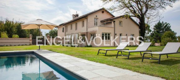 4 bedrooms House in Cherasco, Italy No. 64983 19