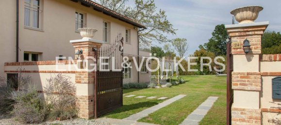 4 bedrooms House in Cherasco, Italy No. 64983 25