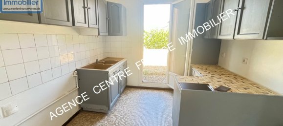 3 bedrooms House in Bourges, France No. 217496 6