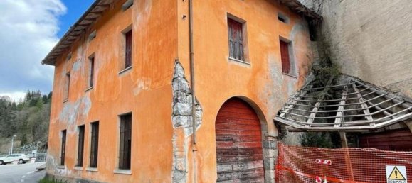 4 Schlafzimmer Villa in Sovramonte, Italy, Nr. 372715 2