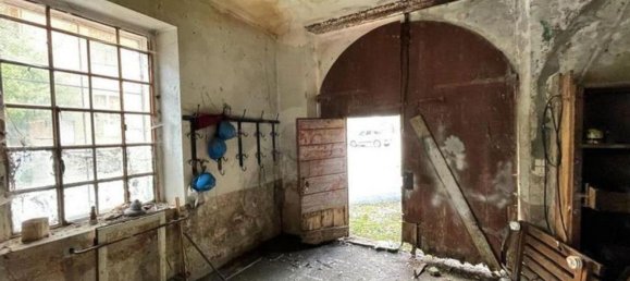 4 Schlafzimmer Villa in Sovramonte, Italy, Nr. 372715 5