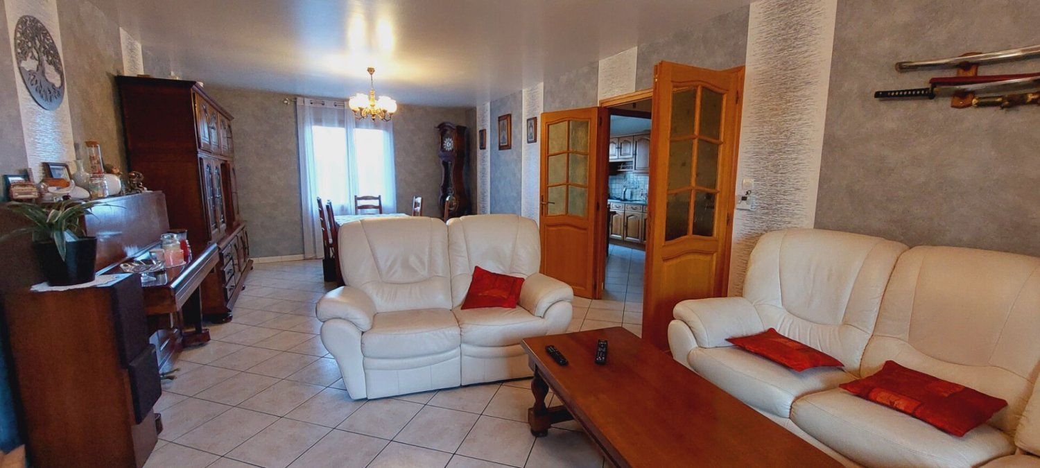 Villa de 3 dormitorios en Jarny, France No. 154680