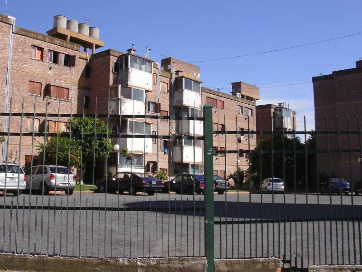 3 bedrooms Apartment in Berazategui, Argentina No. 16744