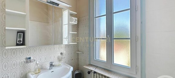 2 Schlafzimmer Haus in Noisy-le-Grand, France, Nr. 345857 11