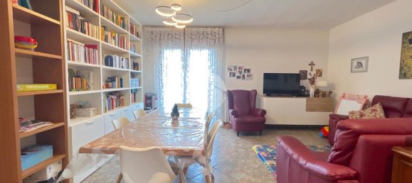 Apartamento de 3 dormitorios en Castel d'Azzano, Italy No. 377661 4