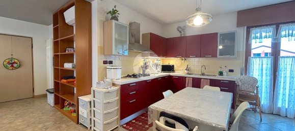 Apartamento de 3 dormitorios en Castel d'Azzano, Italy No. 377661 5