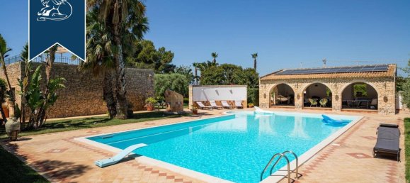 3 rooms Villa in Syracuse, Italy No. 243205 8