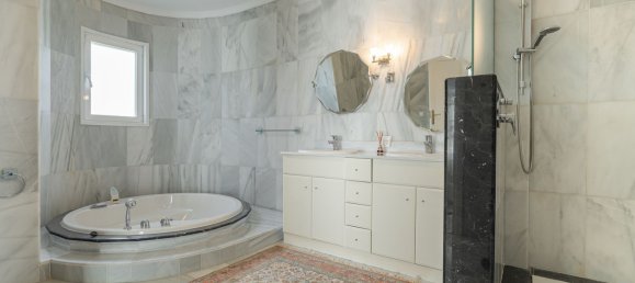 6 bedrooms Villa in Estepona, Spain No. 40217 45