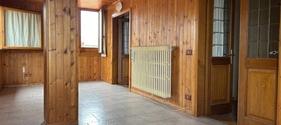 4 rooms Apartment in Viterbo, Italy No. 48565 9