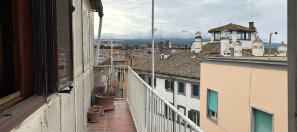 4 rooms Apartment in Viterbo, Italy No. 48565 2